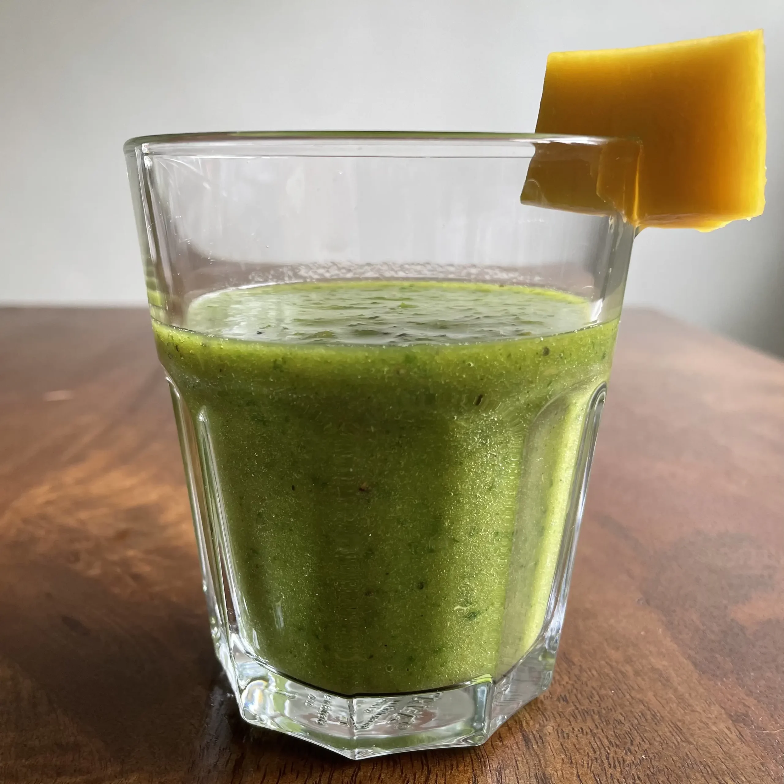 Mango, Kale & Kiwi Smoothie